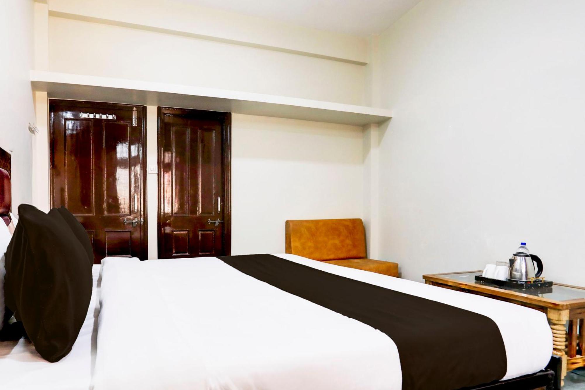 Hotel O The Baba Gest House Indore Eksteriør bilde