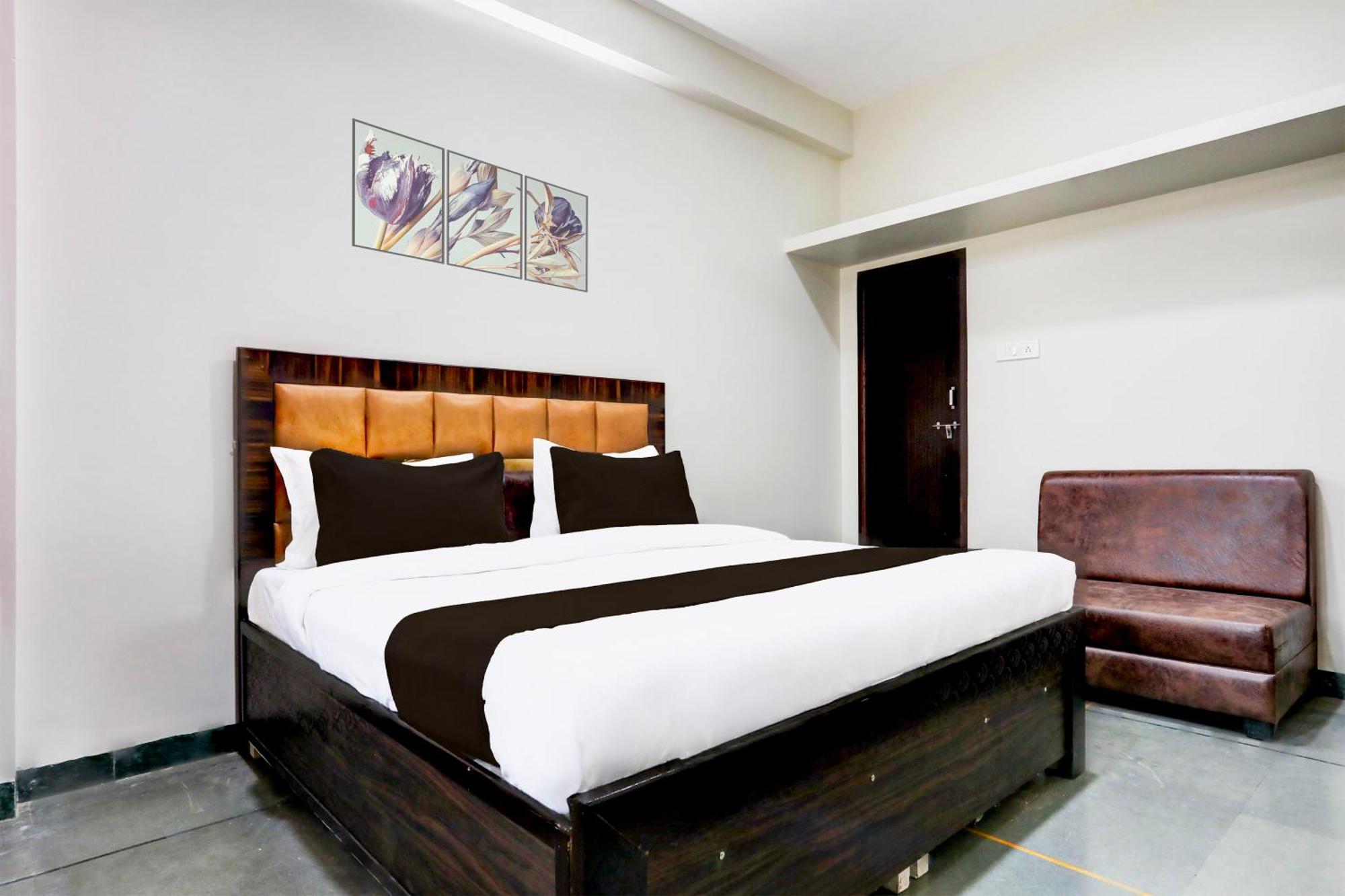 Hotel O The Baba Gest House Indore Eksteriør bilde